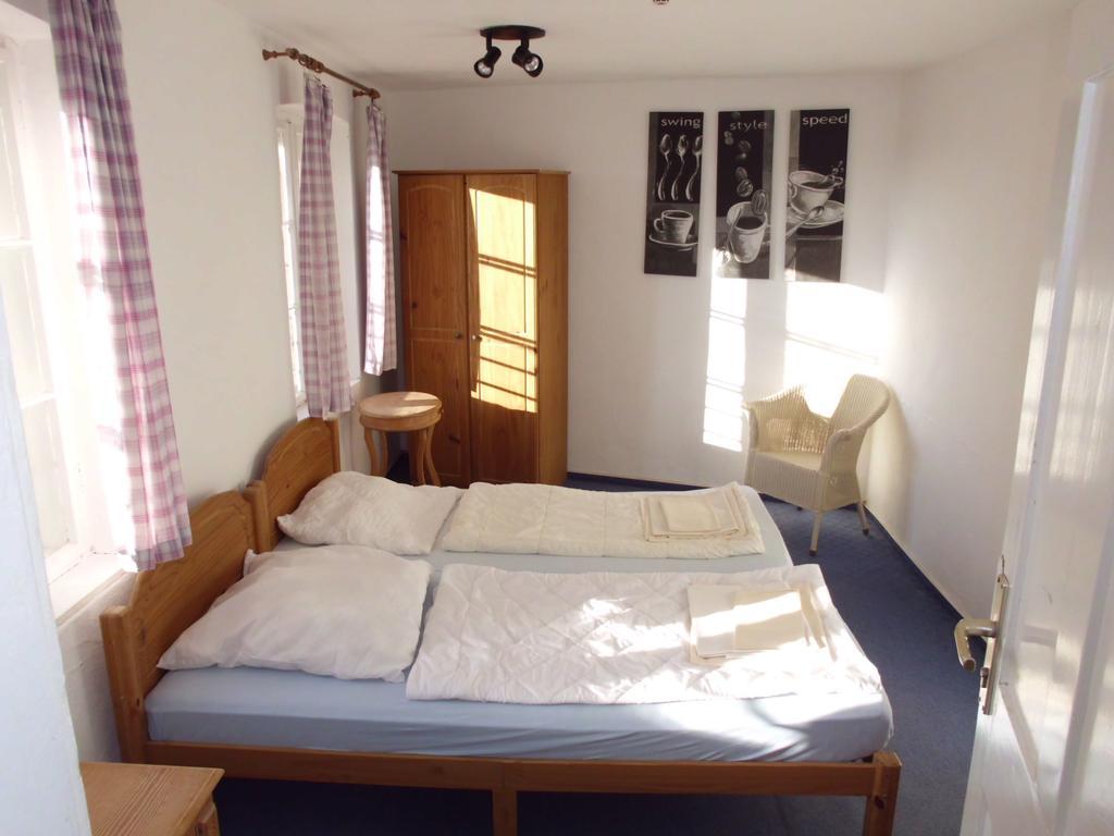 Burg Hostel *